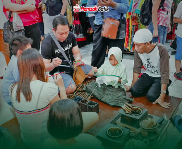 Edukasi Batik Asik di Hamzah Batik