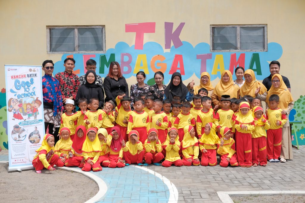 Keseruan TK Lembaga Tama 2 Mengikuti Batik Asik Goes to School Hamzah Batik