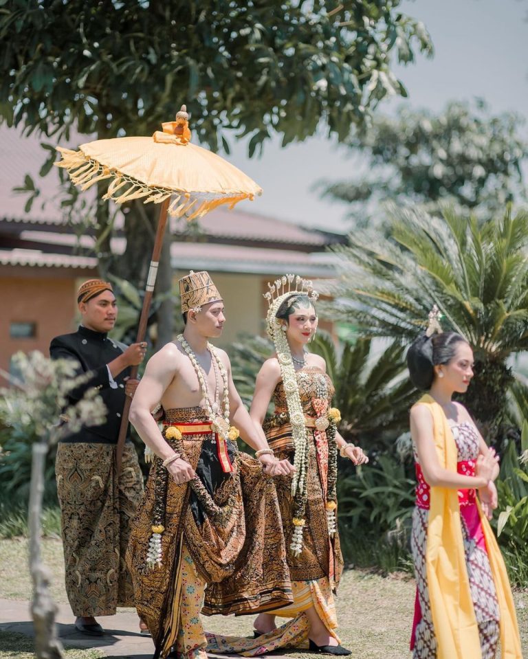 7 Gaya Tata Rias Pengantin Yogyakarta Lengkap