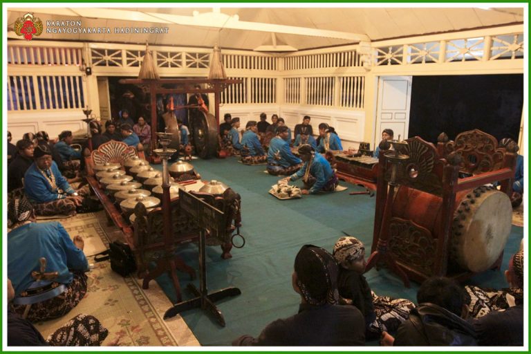 Misteri Suara Gamelan dan Drum Band di Jogja