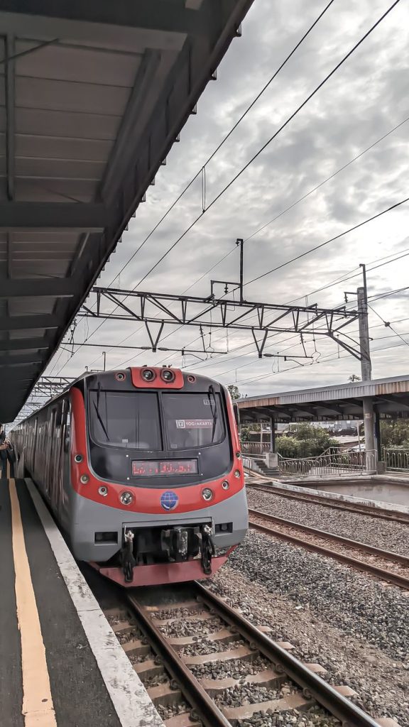 Jadwal KRL Jogja Solo Terbaru 2026 Lengkap dengan Rute dan Tarif