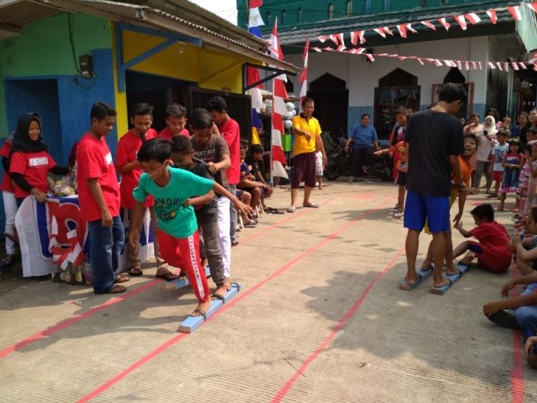 Ide Lomba 17-an Tema Permainan Tradisional Jawa